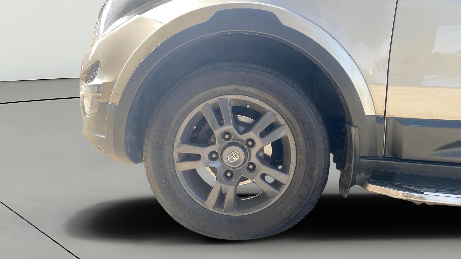 View 2019 Tata Hexa XTA 4X2 Image 30 Used 2019 Tata Hexa XTA 4X2 Image 30
