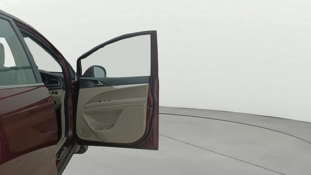 View Mahindra Marazzo Image 47 Used Mahindra Marazzo Image 47