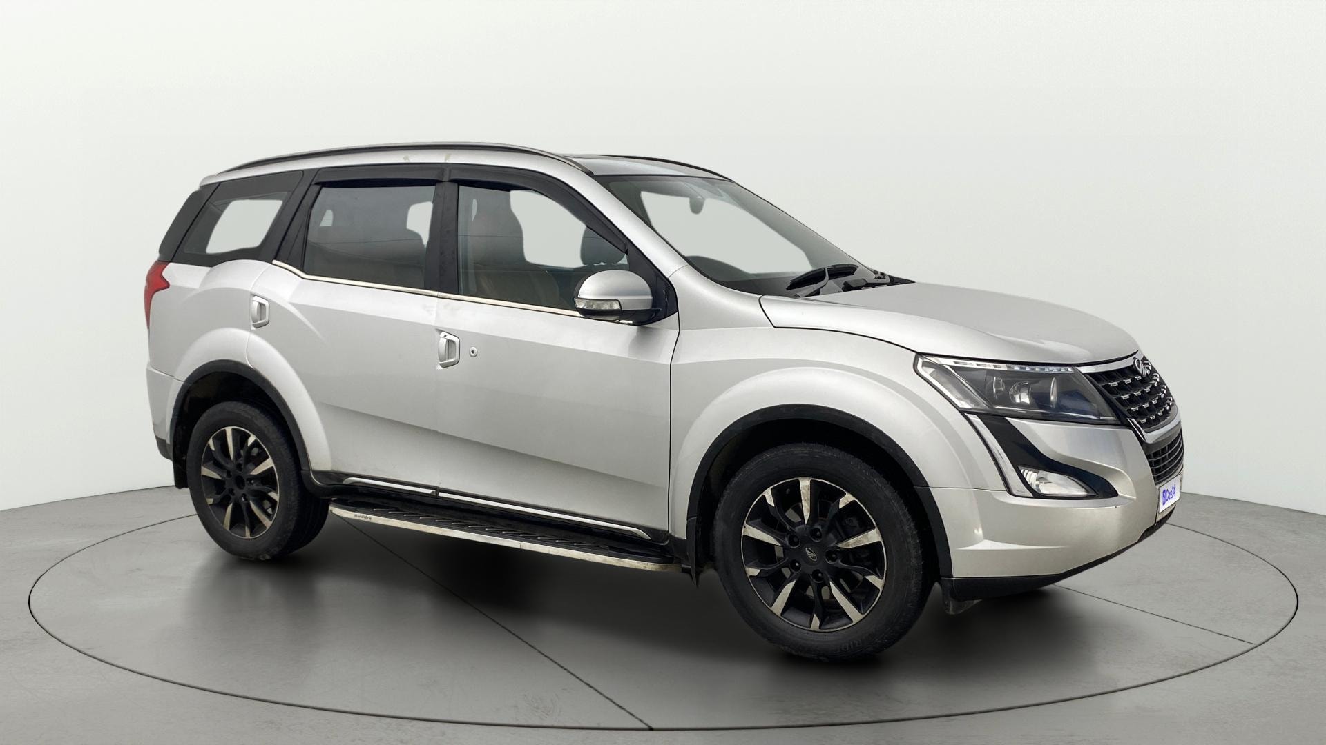 View 2021 Mahindra XUV500 W11 AT Image 15 Used 2021 Mahindra XUV500 W11 AT Image 15