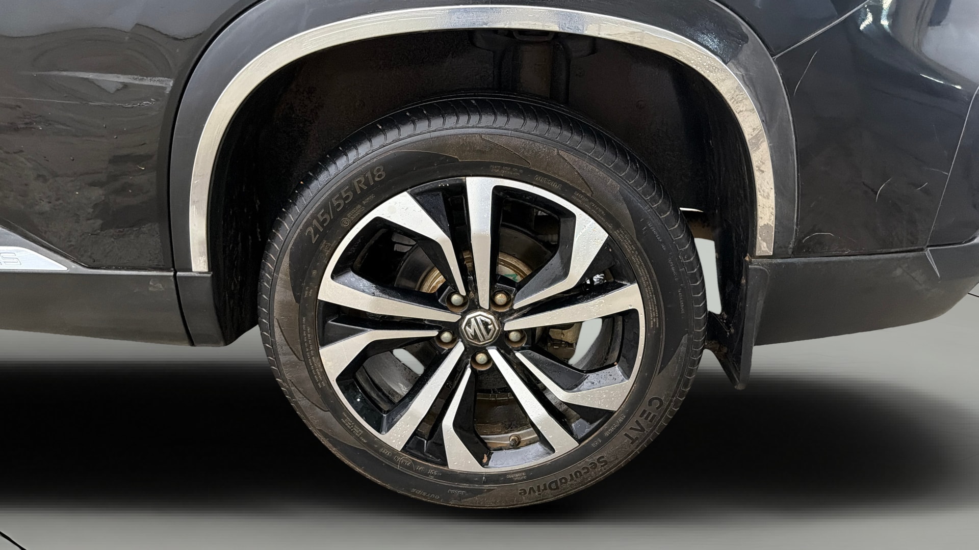 View 2023 MG Hector Plus Sharp Pro 7 Seater Diesel Image 8 Used 2023 MG Hector Plus Sharp Pro 7 Seater Diesel Image 8