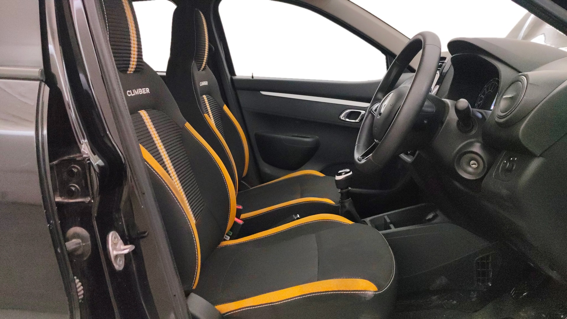 View 2023 Renault Kwid RXL 1.0 BS IV Image 26 Used 2023 Renault Kwid RXL 1.0 BS IV Image 26
