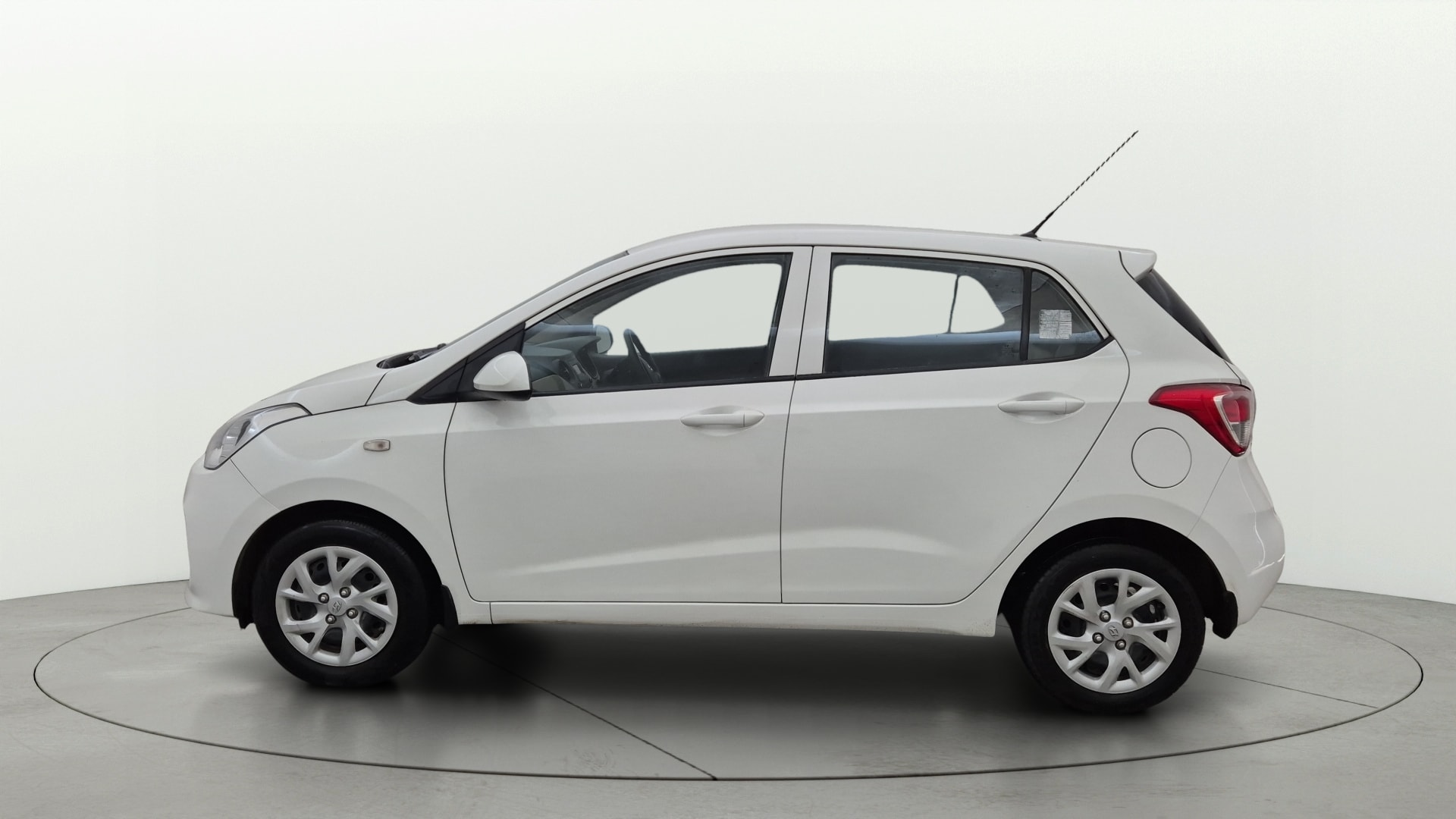 View 2018 Hyundai Grand i10 Magna 1.2 Kappa VTVT Image 5 Used 2018 Hyundai Grand i10 Magna 1.2 Kappa VTVT Image 5