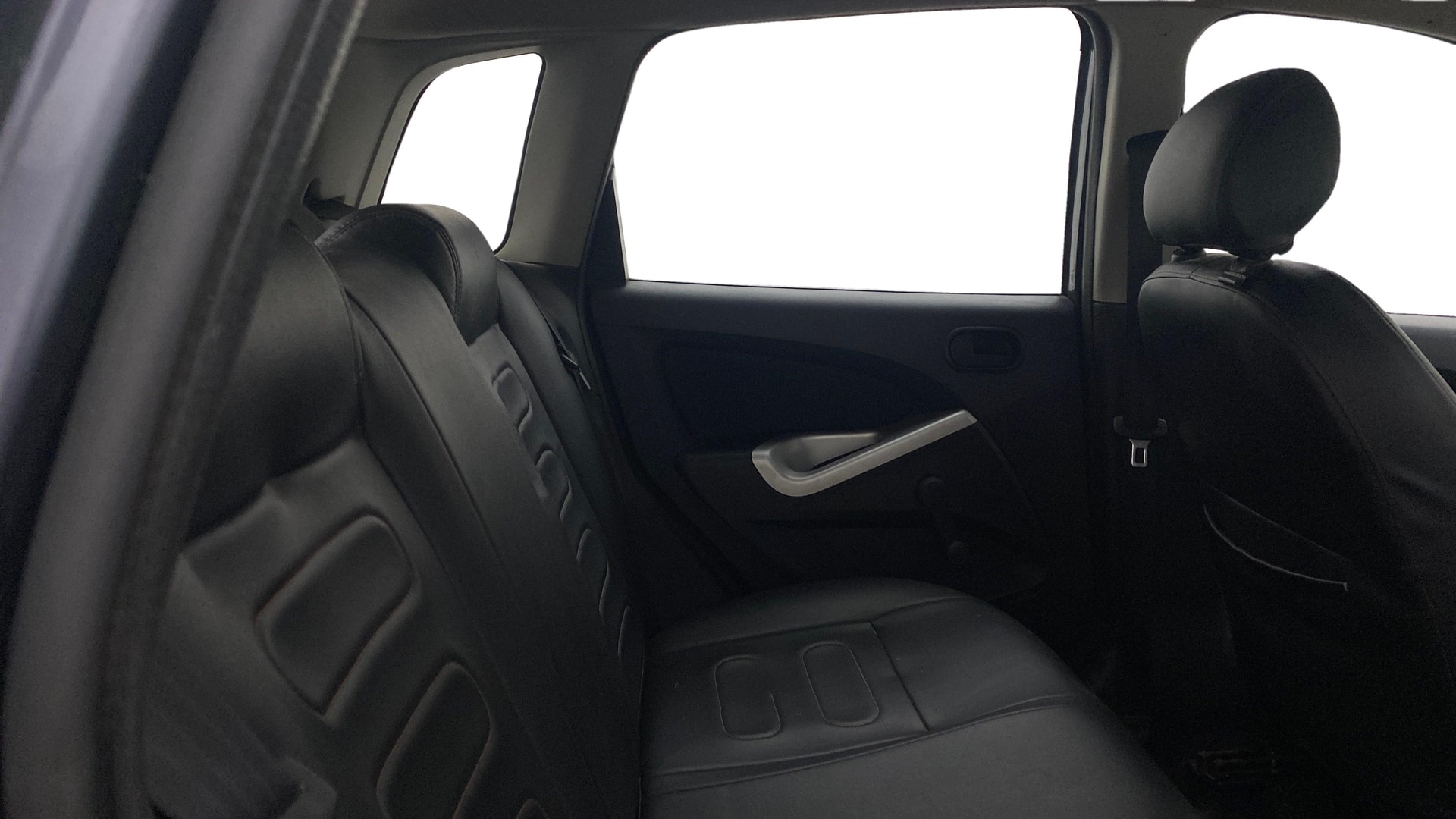 View 2014 Ford Figo 1.2P Ambiente MT BS IV Image 28 Used 2014 Ford Figo 1.2P Ambiente MT BS IV Image 28