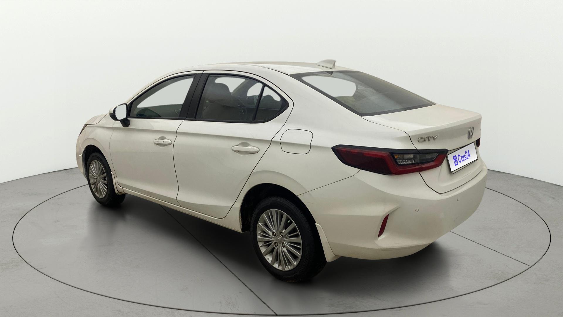 View 2022 Honda City ZX MT Diesel Anniversary Edition Image 2 Used 2022 Honda City ZX MT Diesel Anniversary Edition Image 2