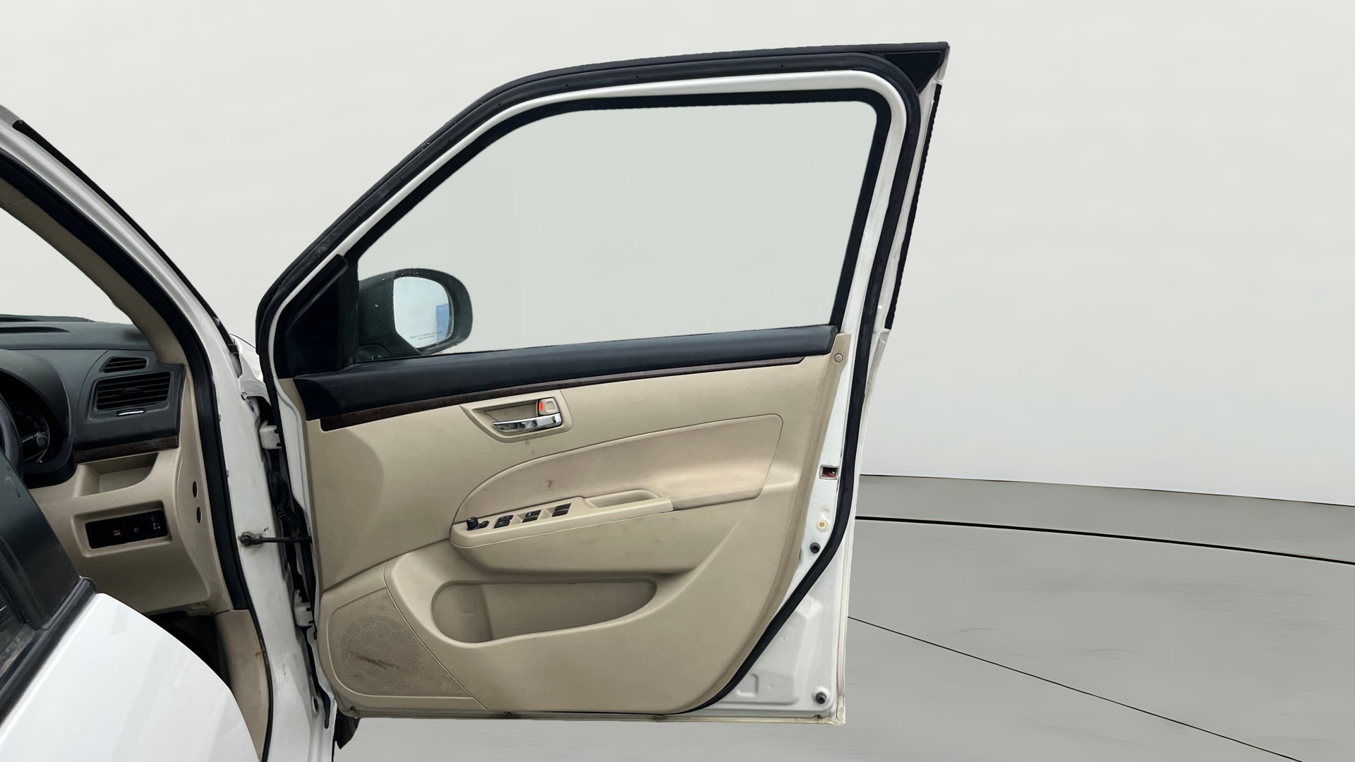 View 2015 Maruti Suzuki 1000 Base Variant Image 43 Used 2015 Maruti Suzuki 1000 Base Variant Image 43