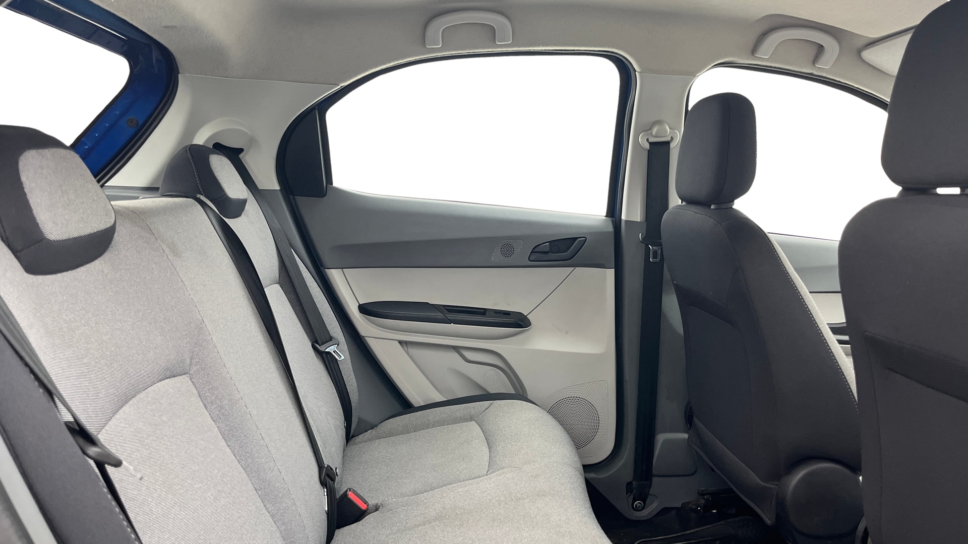 View 2025 Tata Tiago Revotorq XB Image 30 Used 2025 Tata Tiago Revotorq XB Image 30