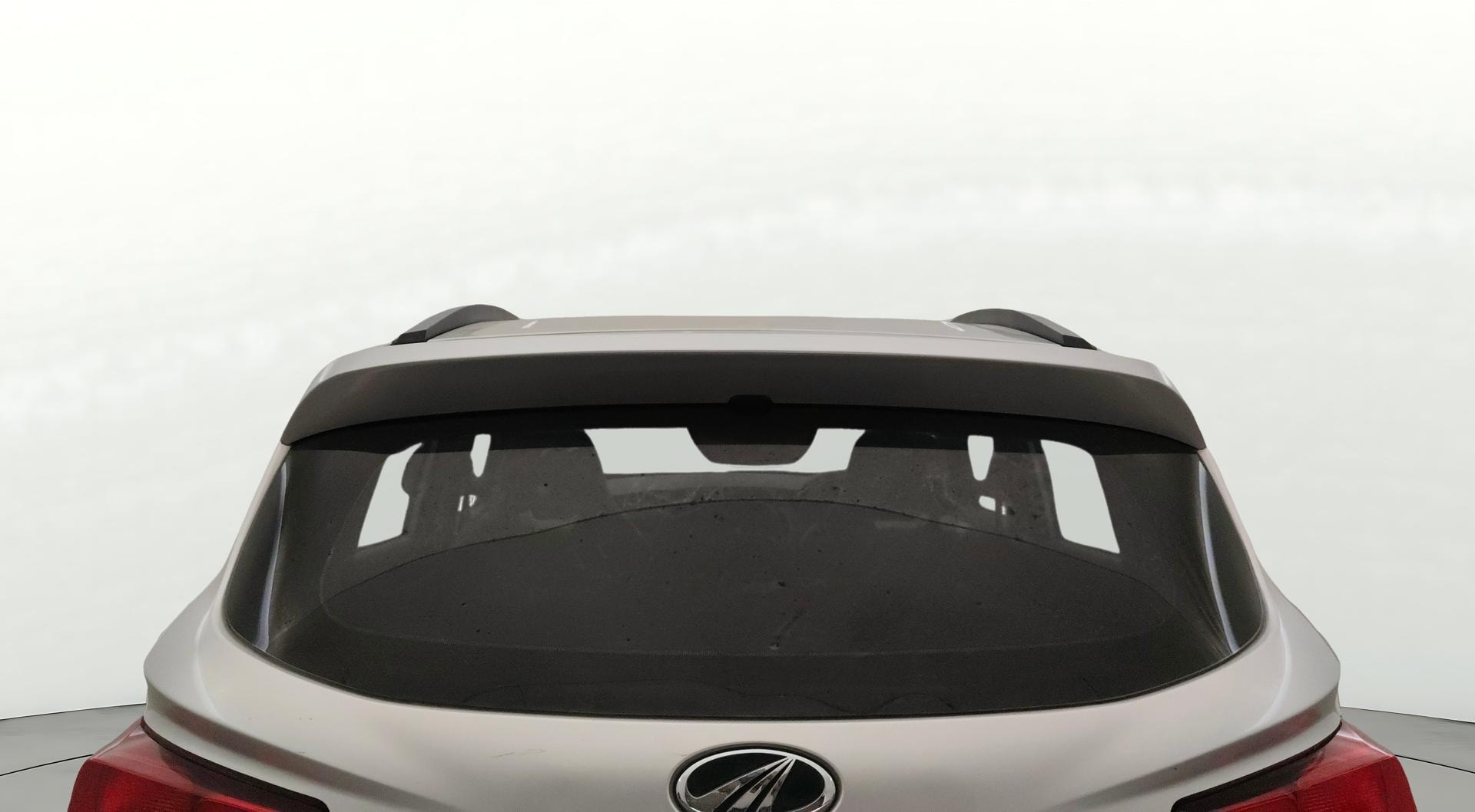 View 2017 Mahindra KUV100 K2 6 STR Image 4 Used 2017 Mahindra KUV100 K2 6 STR Image 4