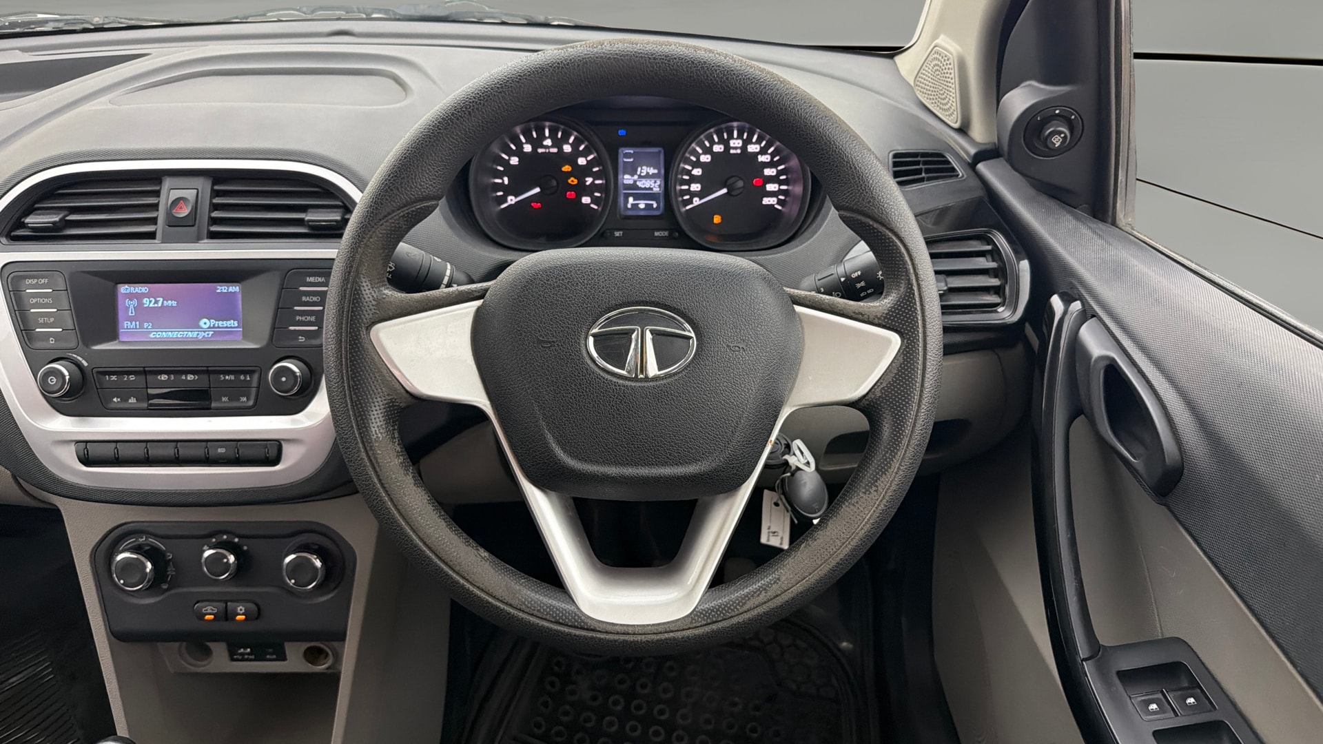 View 2016 Tata Tiago Revotorq XB Image 20 Used 2016 Tata Tiago Revotorq XB Image 20