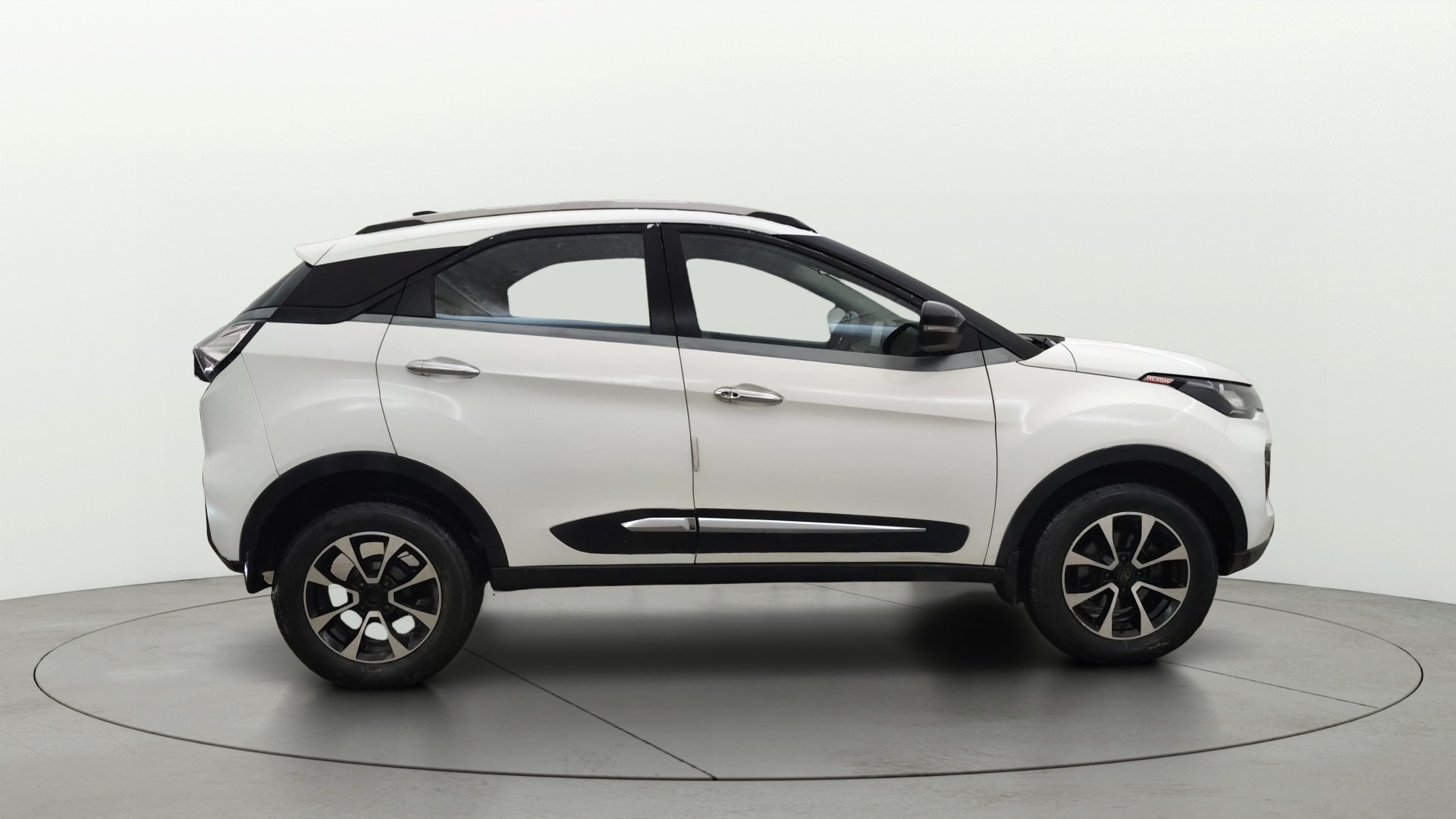 View 2021 Tata Nexon XZA Plus Diesel Image 8 Used 2021 Tata Nexon XZA Plus Diesel Image 8