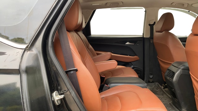 View MG Hector Plus Image 38 Used MG Hector Plus Image 38