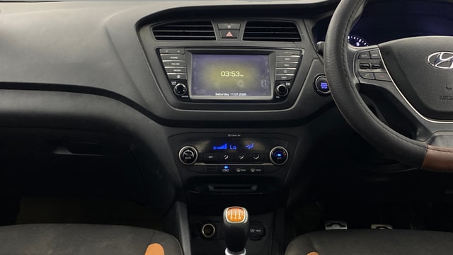 View Hyundai i20 Active Image 17 Used Hyundai i20 Active Image 17