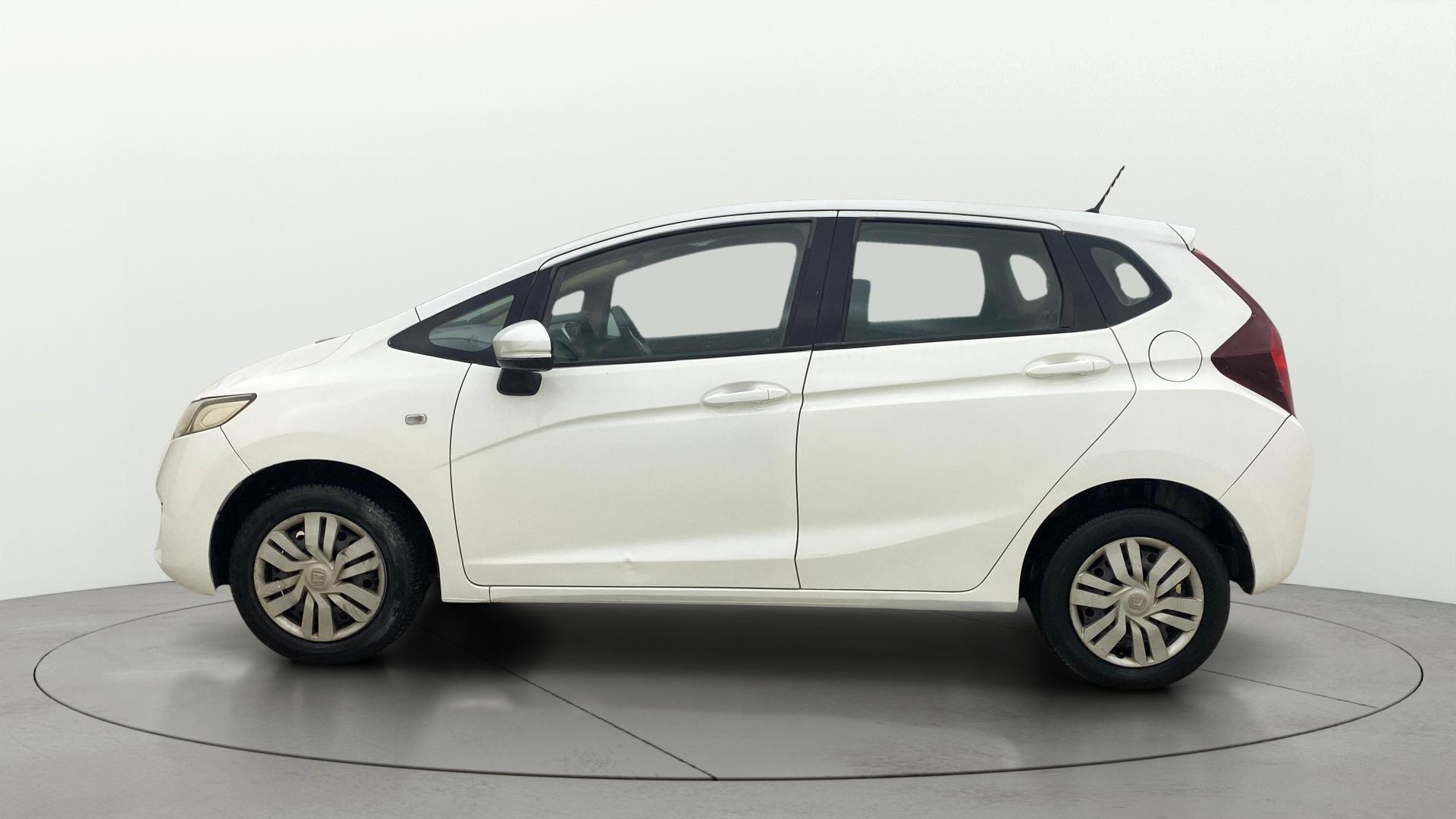 View 2016 Honda Jazz E MT Diesel Image 25 Used 2016 Honda Jazz E MT Diesel Image 25