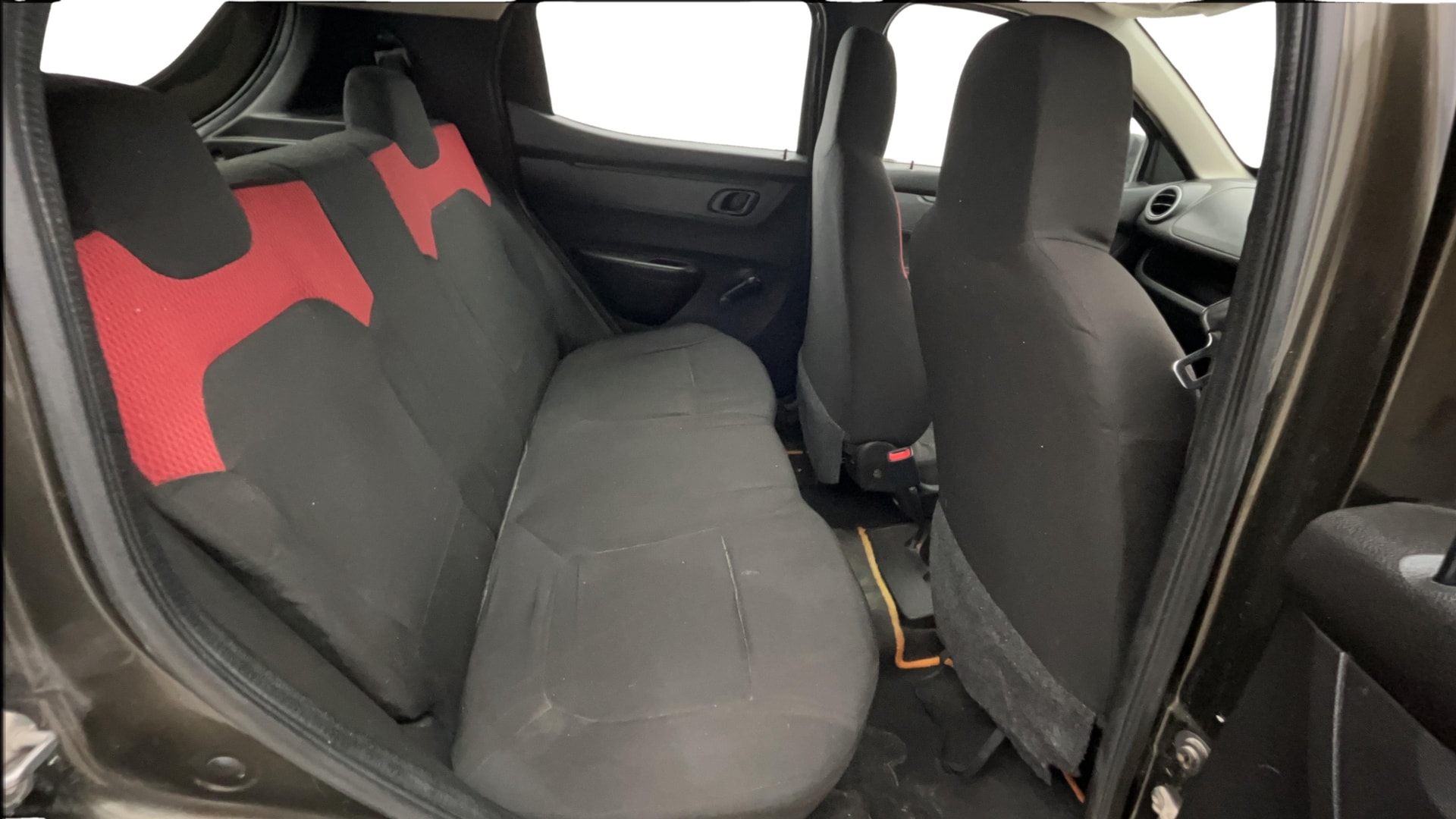 View 2018 Renault Kwid RXL 1.0 Image 33 Used 2018 Renault Kwid RXL 1.0 Image 33