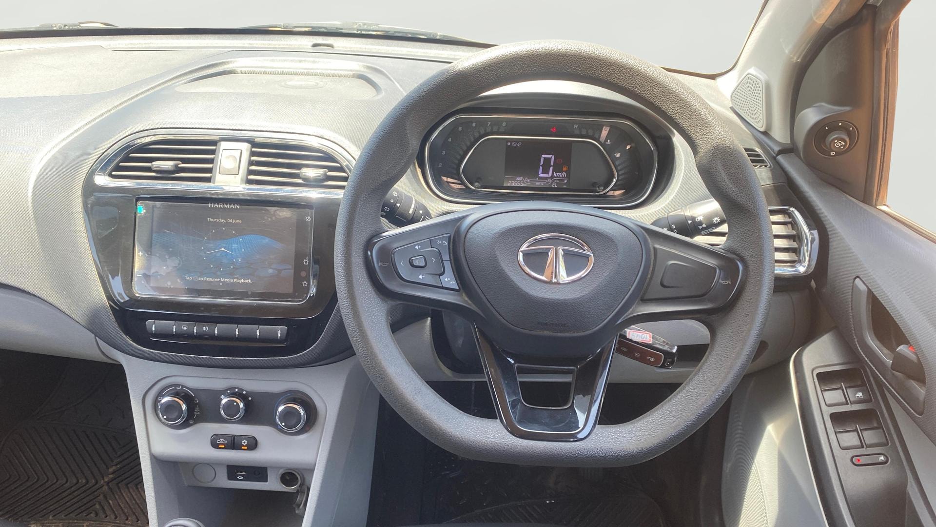 View 2021 Tata Tiago Revotorq XB Image 20 Used 2021 Tata Tiago Revotorq XB Image 20