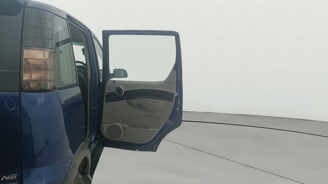 View Mahindra NuvoSport Image 8 Used Mahindra NuvoSport Image 8