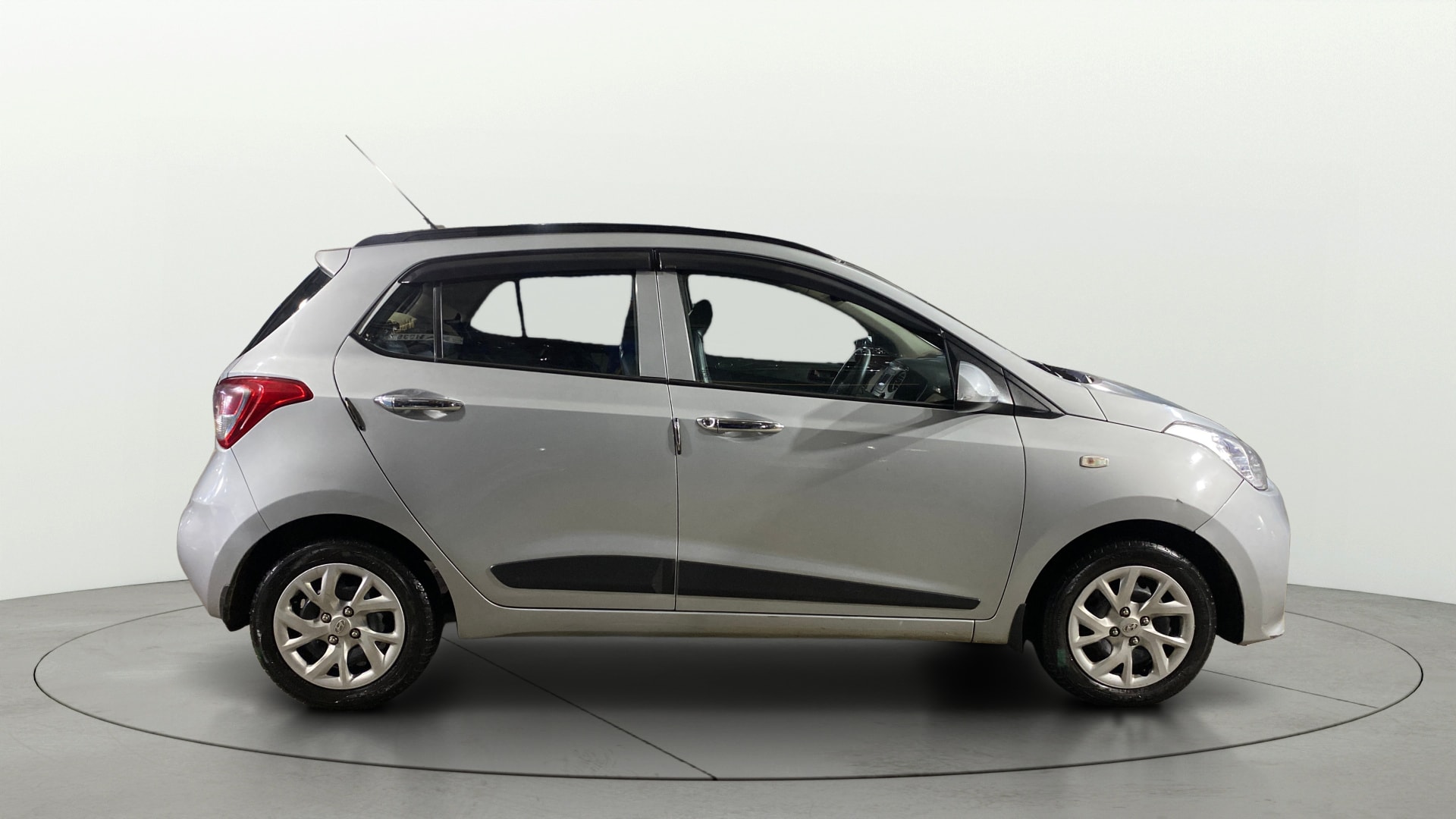 Used 2019 Hyundai Grand i10 Used 2019 Hyundai Grand i10