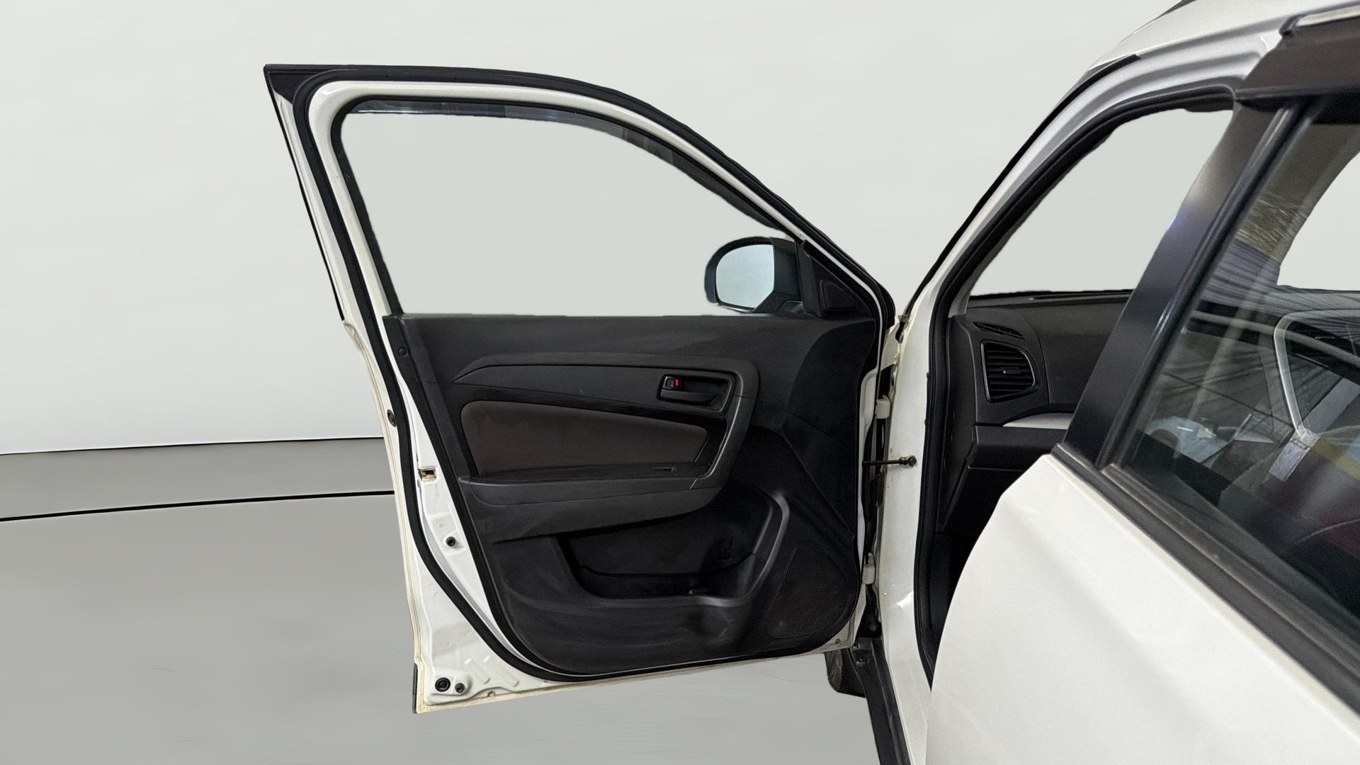 View 2022 Toyota Urban Cruiser Mid MT Image 30 Used 2022 Toyota Urban Cruiser Mid MT Image 30