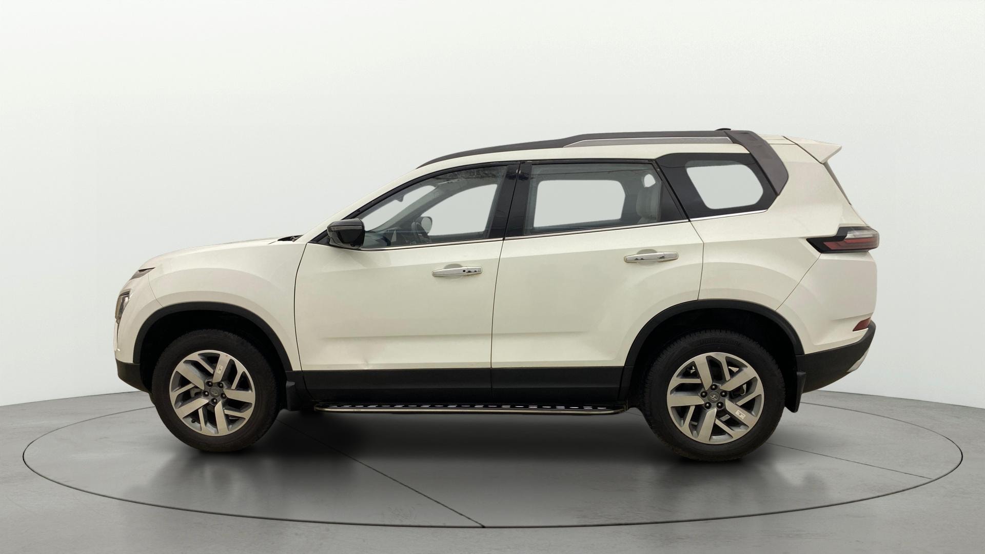 Used 2023 Tata Safari Used 2023 Tata Safari