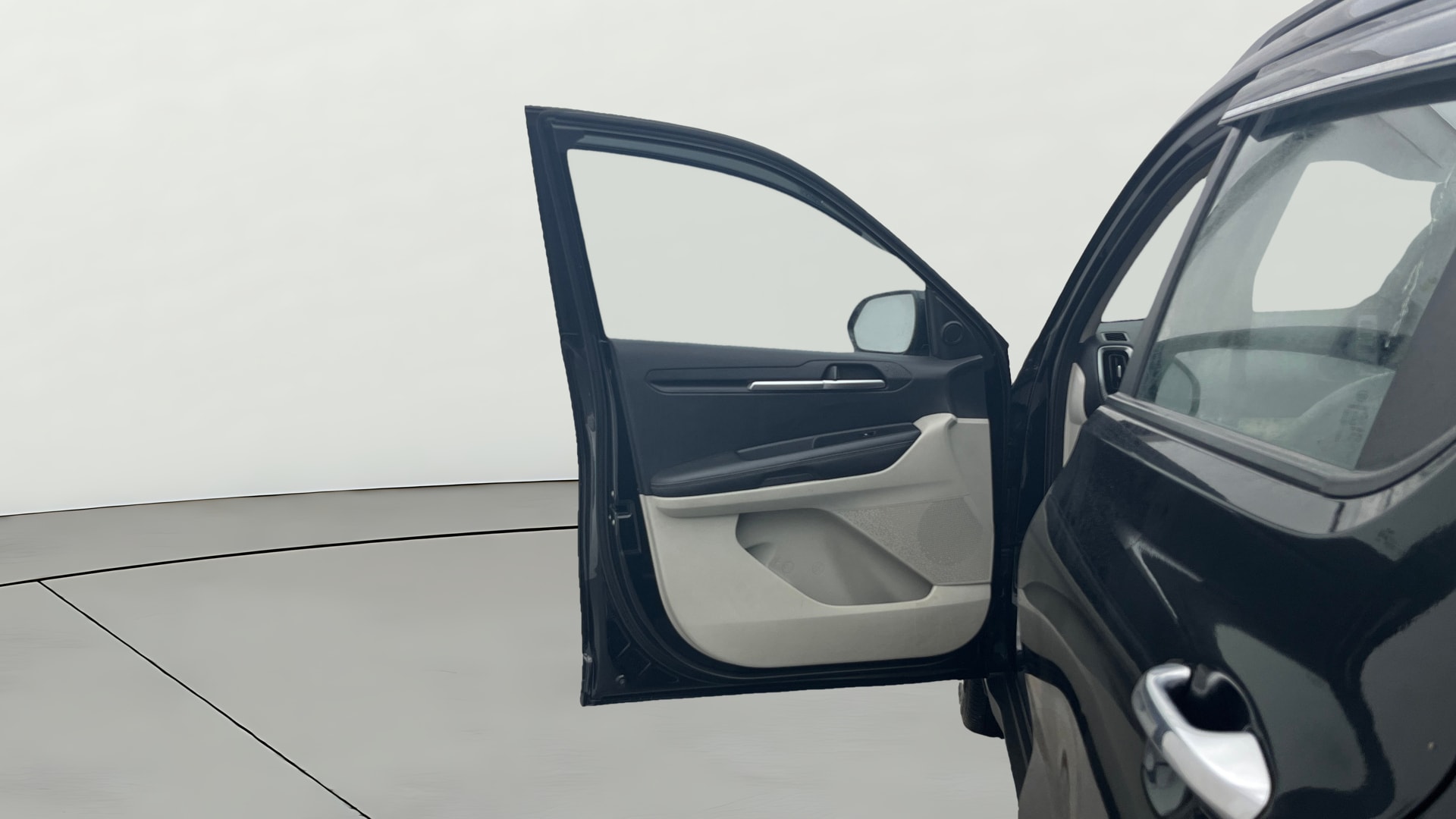 View 2020 Kia Sonet HTX iMT Petrol Image 33 Used 2020 Kia Sonet HTX iMT Petrol Image 33