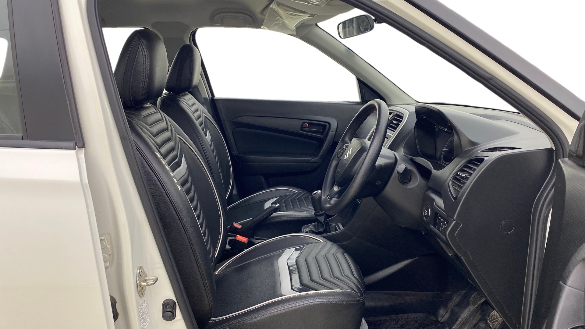 View 2022 Maruti Suzuki 1000 Base Variant Image 25 Used 2022 Maruti Suzuki 1000 Base Variant Image 25