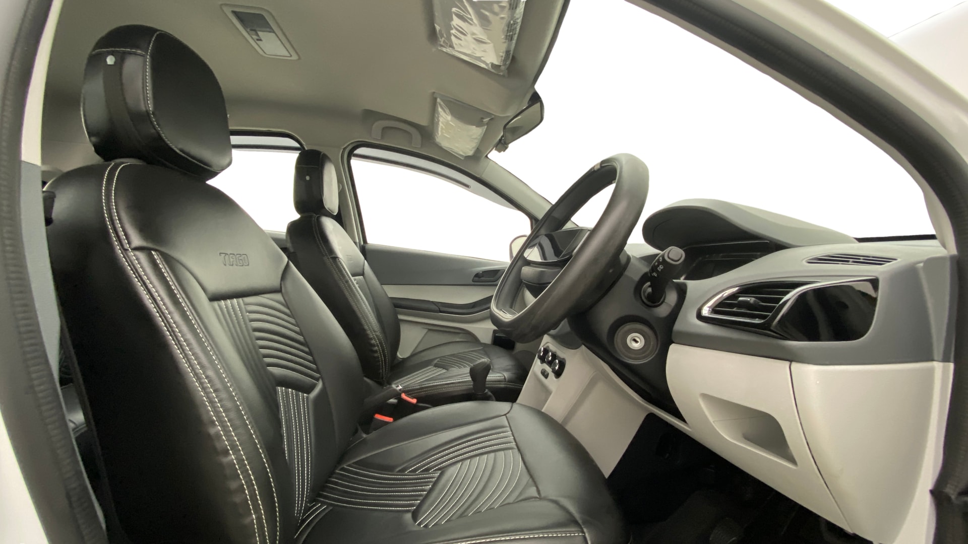 View 2025 Tata Tiago Revotorq XB Image 26 Used 2025 Tata Tiago Revotorq XB Image 26