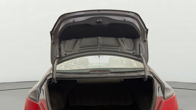 View Hyundai Fluidic Verna Image 16 Used Hyundai Fluidic Verna Image 16