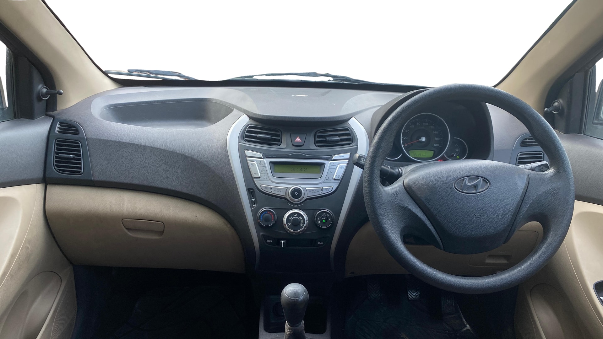 View 2017 Hyundai EON Magna Plus Image 16 Used 2017 Hyundai EON Magna Plus Image 16