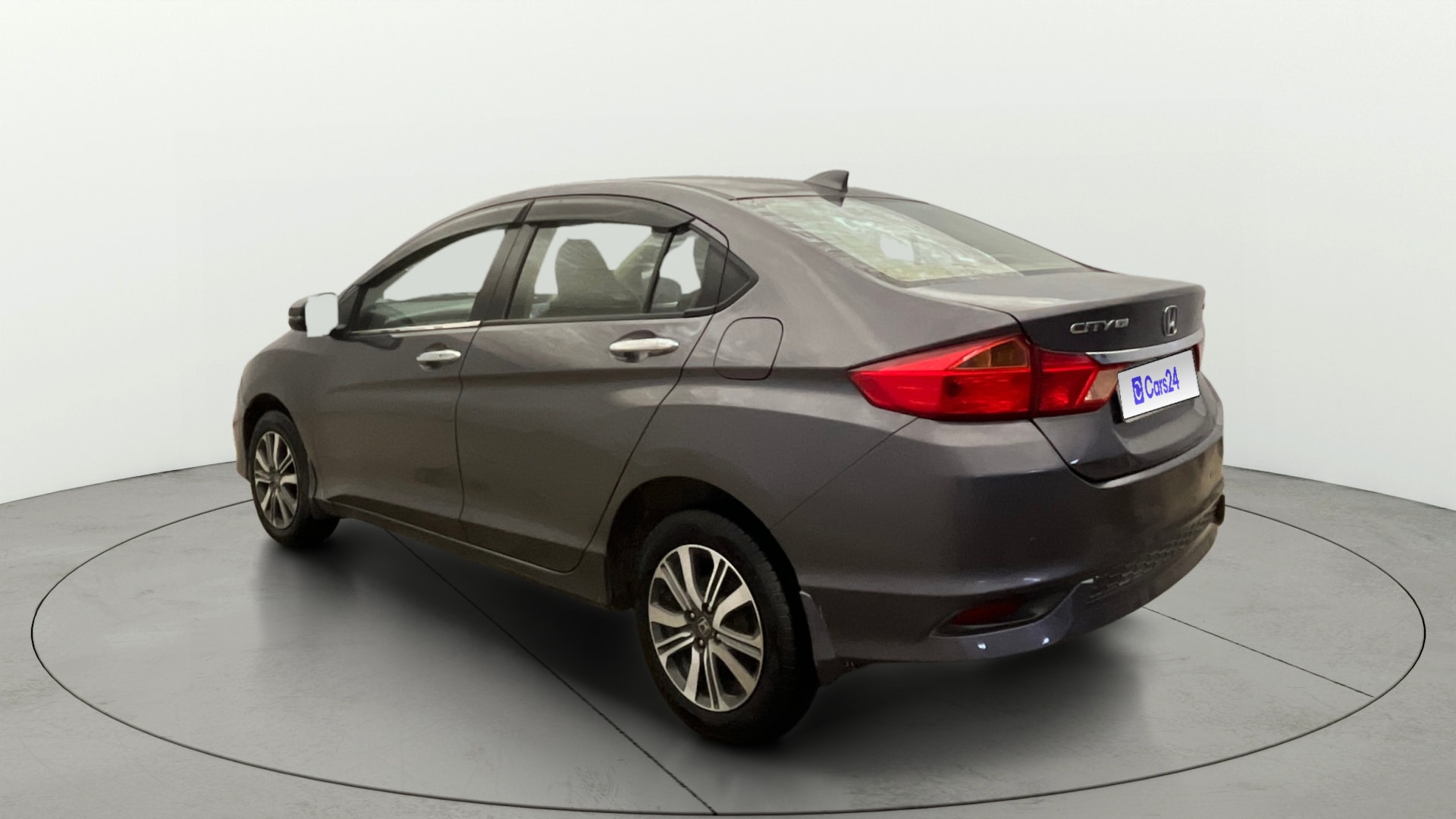 View 2017 Honda City ZX MT Diesel Anniversary Edition Image 2 Used 2017 Honda City ZX MT Diesel Anniversary Edition Image 2