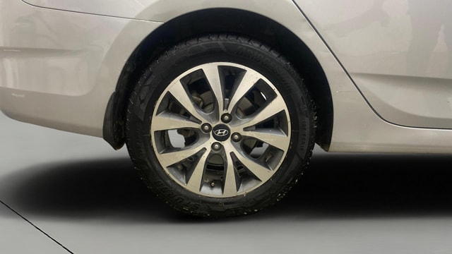 View Hyundai Fluidic Verna Image 24 Used Hyundai Fluidic Verna Image 24