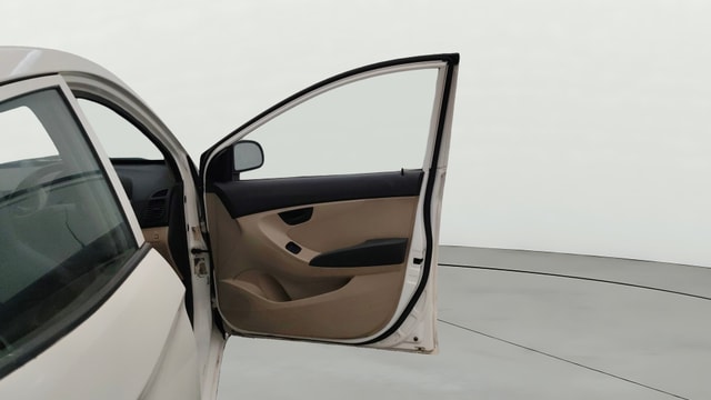 View Hyundai EON Image 43 Used Hyundai EON Image 43