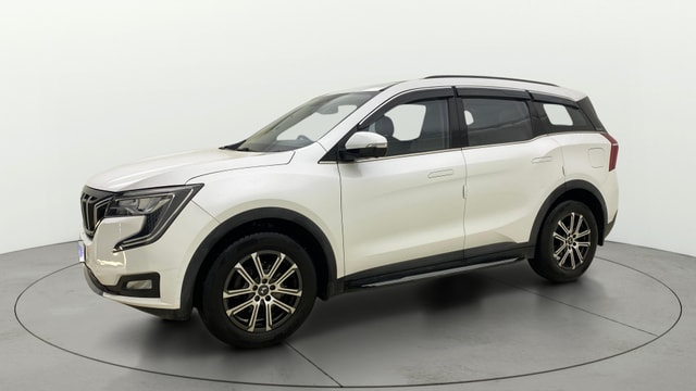 View Mahindra XUV700 Image 23 Used Mahindra XUV700 Image 23