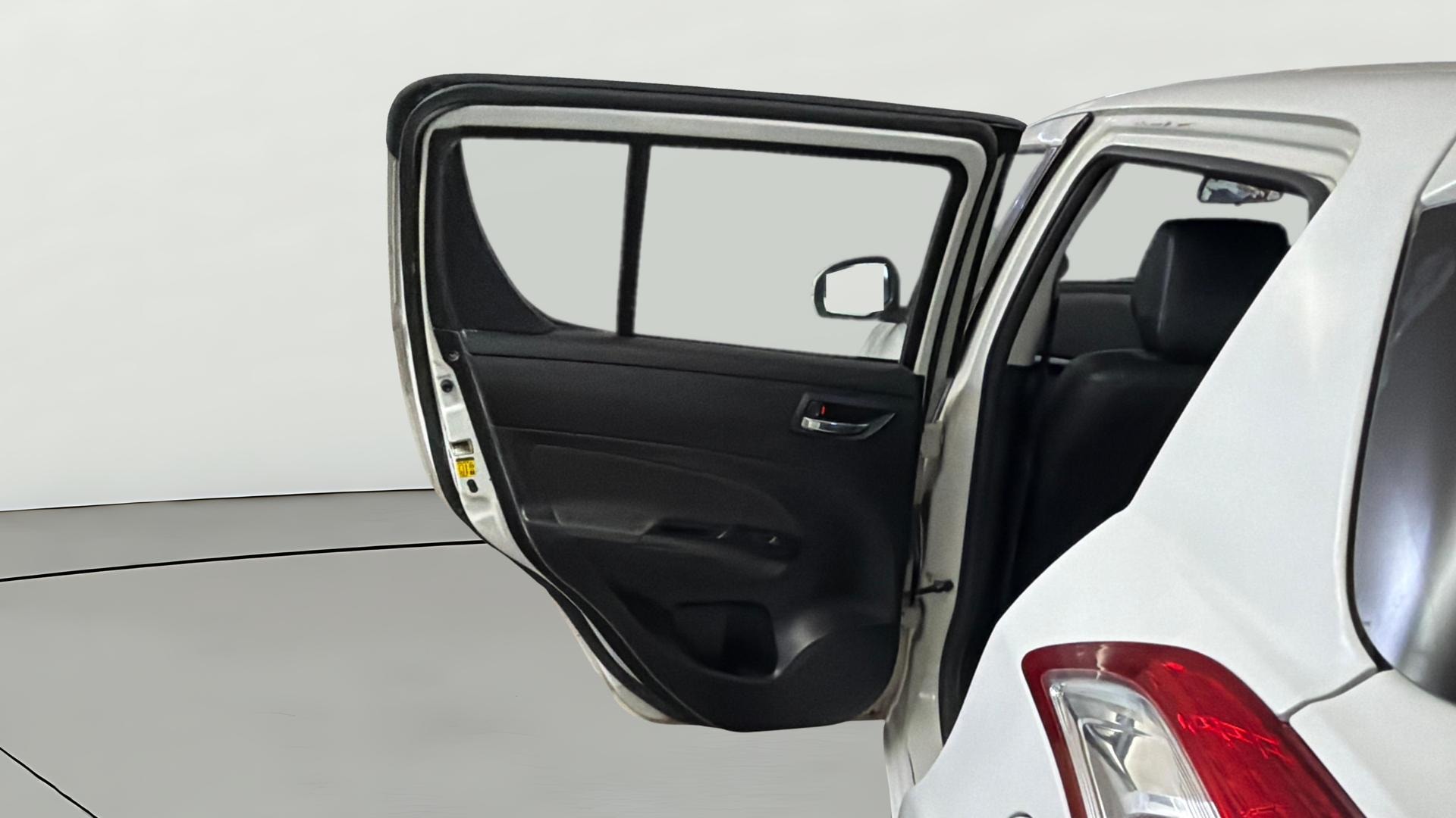 View 2014 Maruti Suzuki 1000 Base Variant Image 22 Used 2014 Maruti Suzuki 1000 Base Variant Image 22