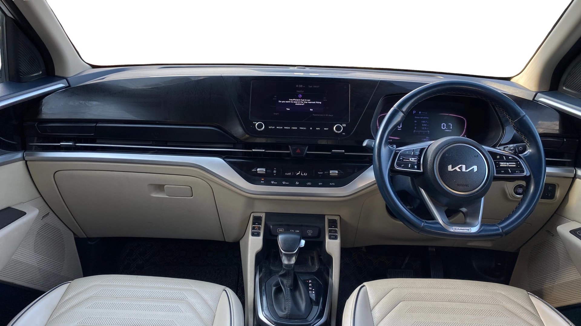 View 2022 Kia Carens Luxury Plus 1.5 AT Diesel 6 STR Image 32 Used 2022 Kia Carens Luxury Plus 1.5 AT Diesel 6 STR Image 32