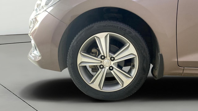 View Hyundai Verna Image 30 Used Hyundai Verna Image 30
