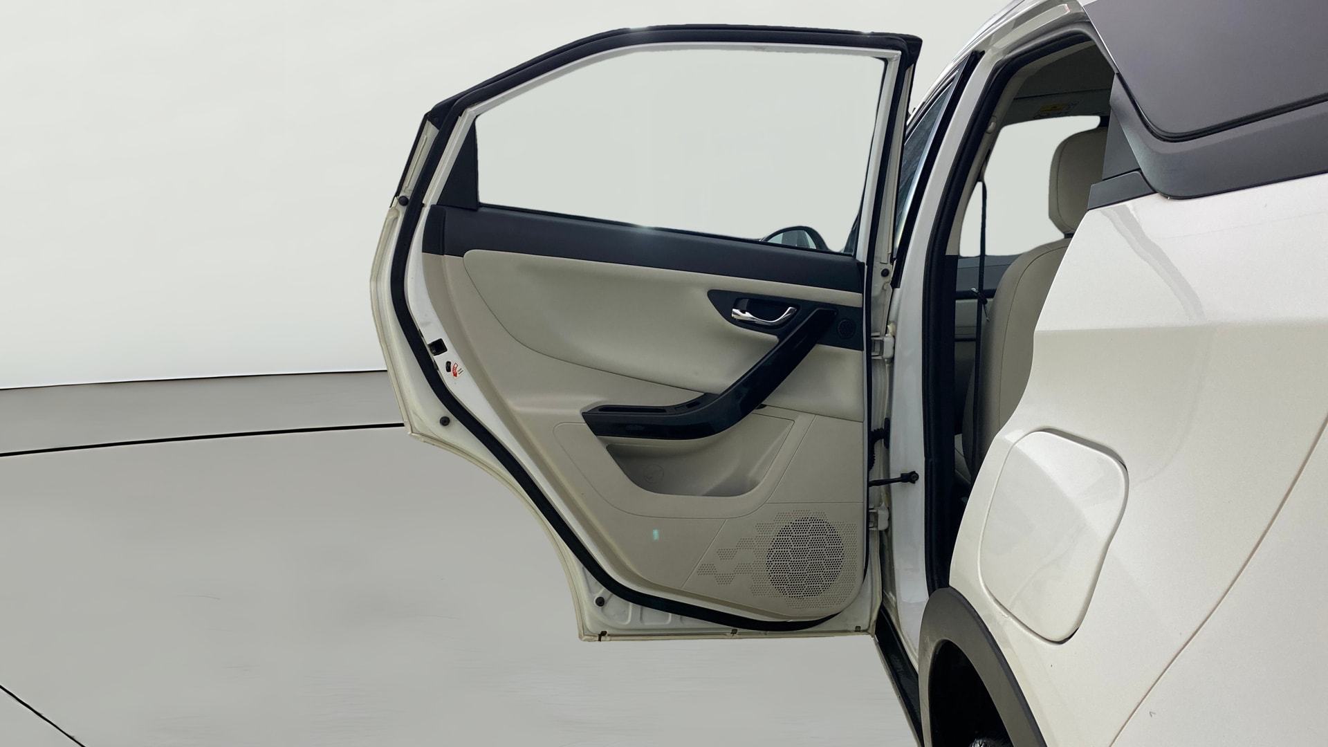 View 2023 Tata Nexon Revotron XZ Plus Lux Image 15 Used 2023 Tata Nexon Revotron XZ Plus Lux Image 15