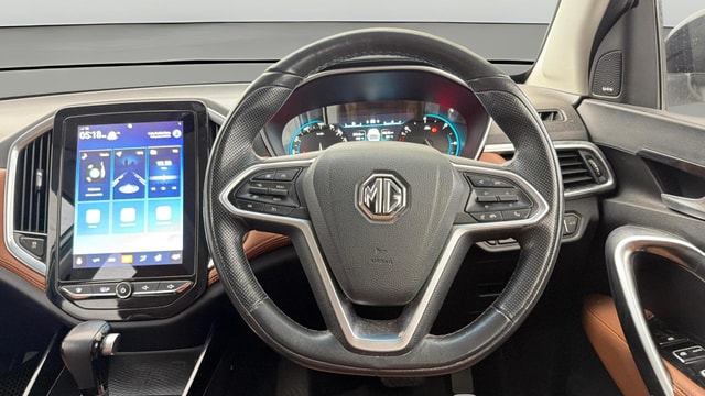 View MG Hector Plus Image 14 Used MG Hector Plus Image 14