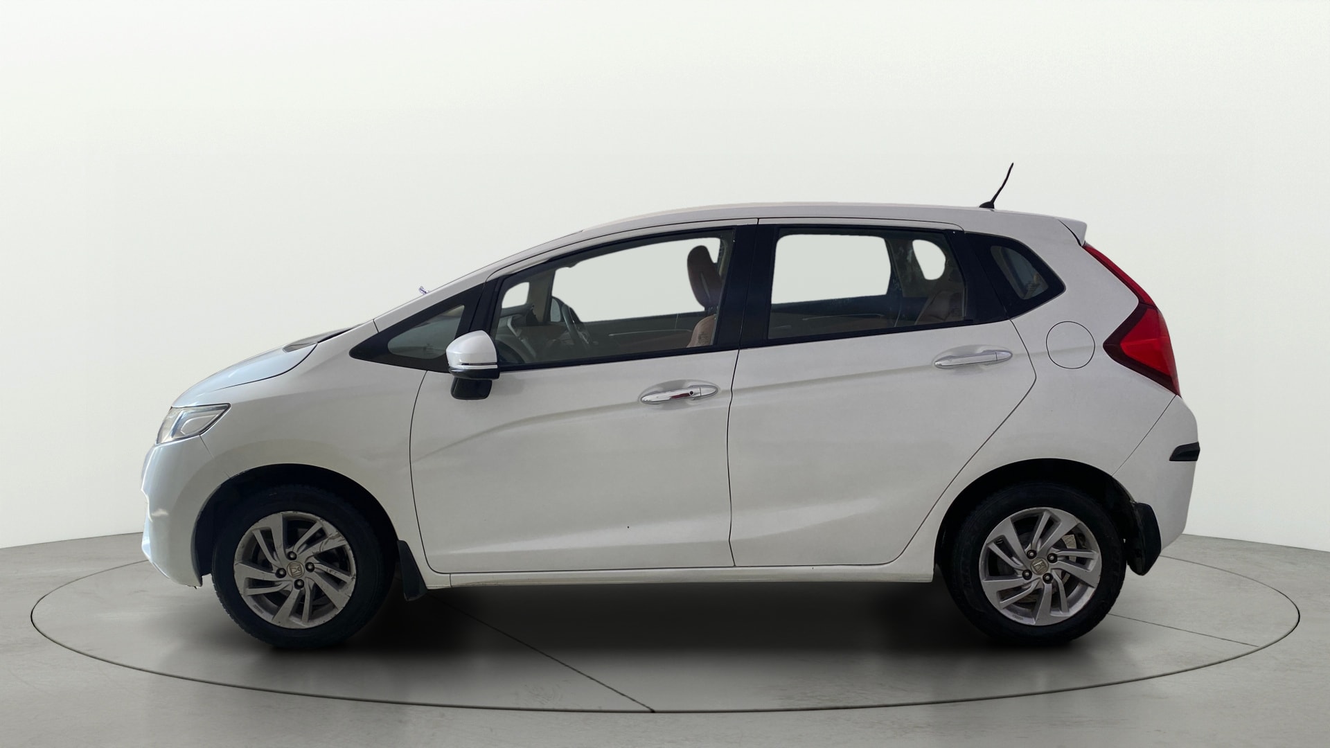 View 2019 Honda Jazz E MT Diesel Image 6 Used 2019 Honda Jazz E MT Diesel Image 6
