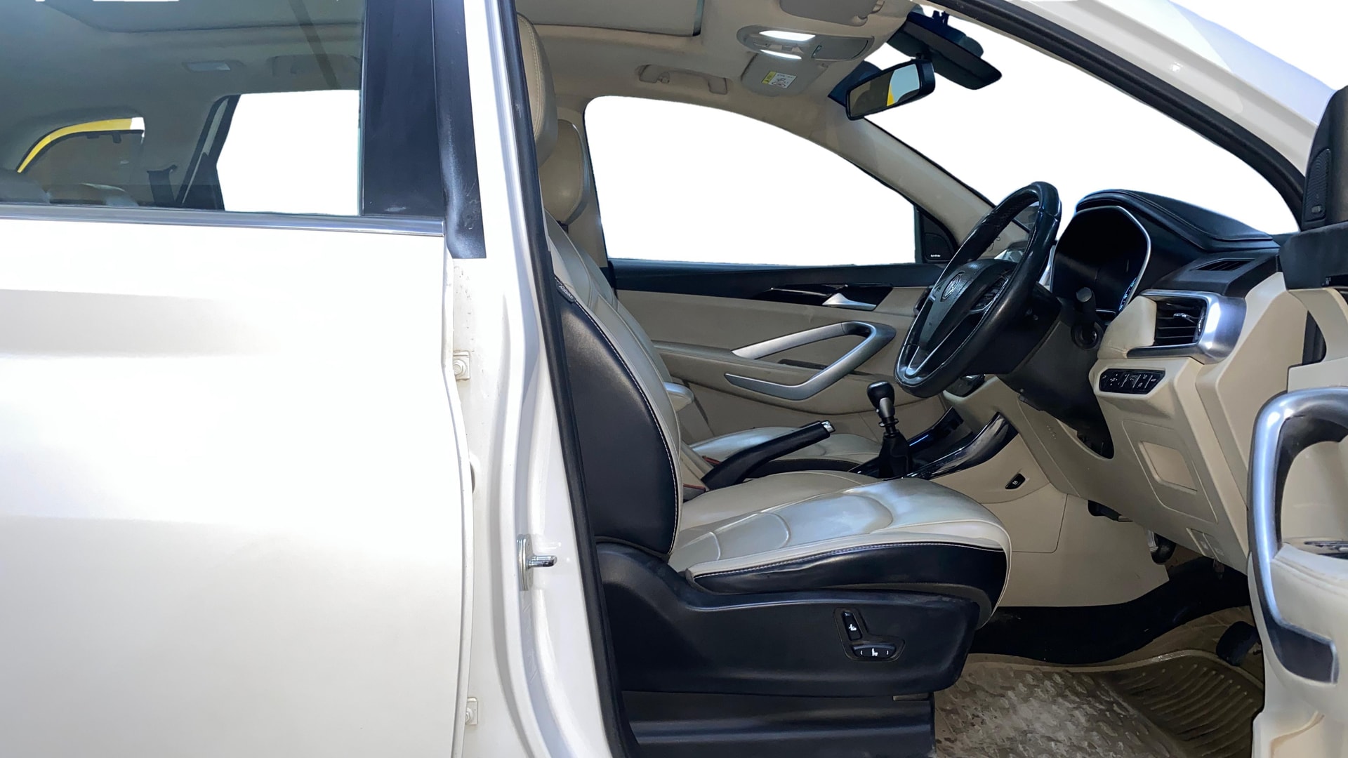 View 2022 MG Hector Sharp Diesel Image 18 Used 2022 MG Hector Sharp Diesel Image 18