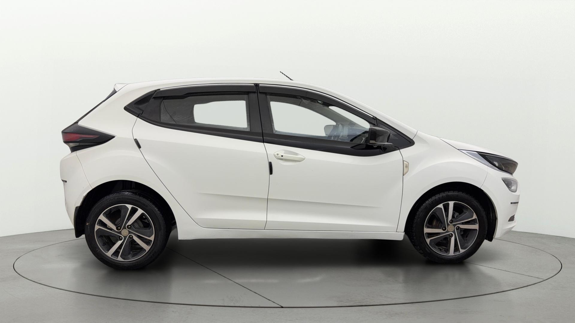 View 2021 Tata Altroz XZ Petrol Image 28 Used 2021 Tata Altroz XZ Petrol Image 28