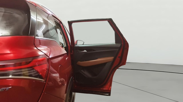 View MG Hector Plus Image 8 Used MG Hector Plus Image 8