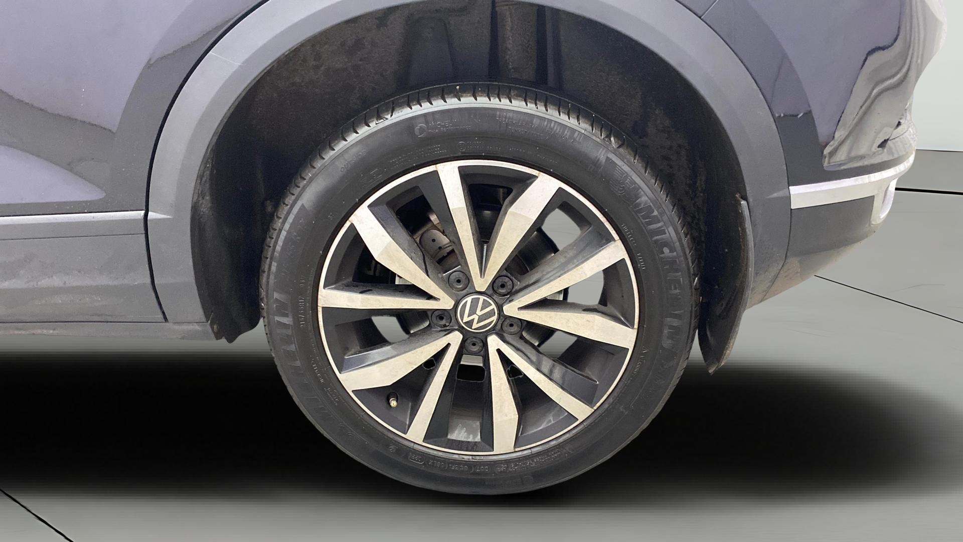 View 2021 Volkswagen T-Roc 1.5 TSI Image 11 Used 2021 Volkswagen T-Roc 1.5 TSI Image 11