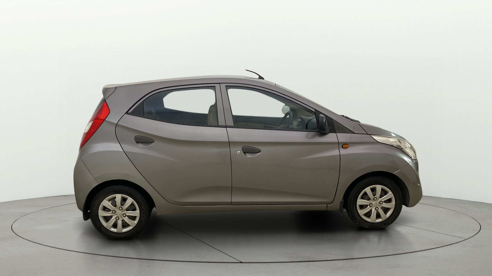 View 2013 Hyundai EON Magna Plus Image 8 Used 2013 Hyundai EON Magna Plus Image 8