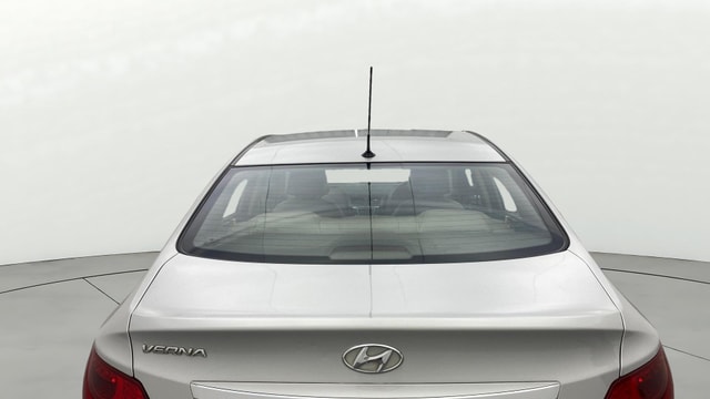 View Hyundai Fluidic Verna Image 4 Used Hyundai Fluidic Verna Image 4
