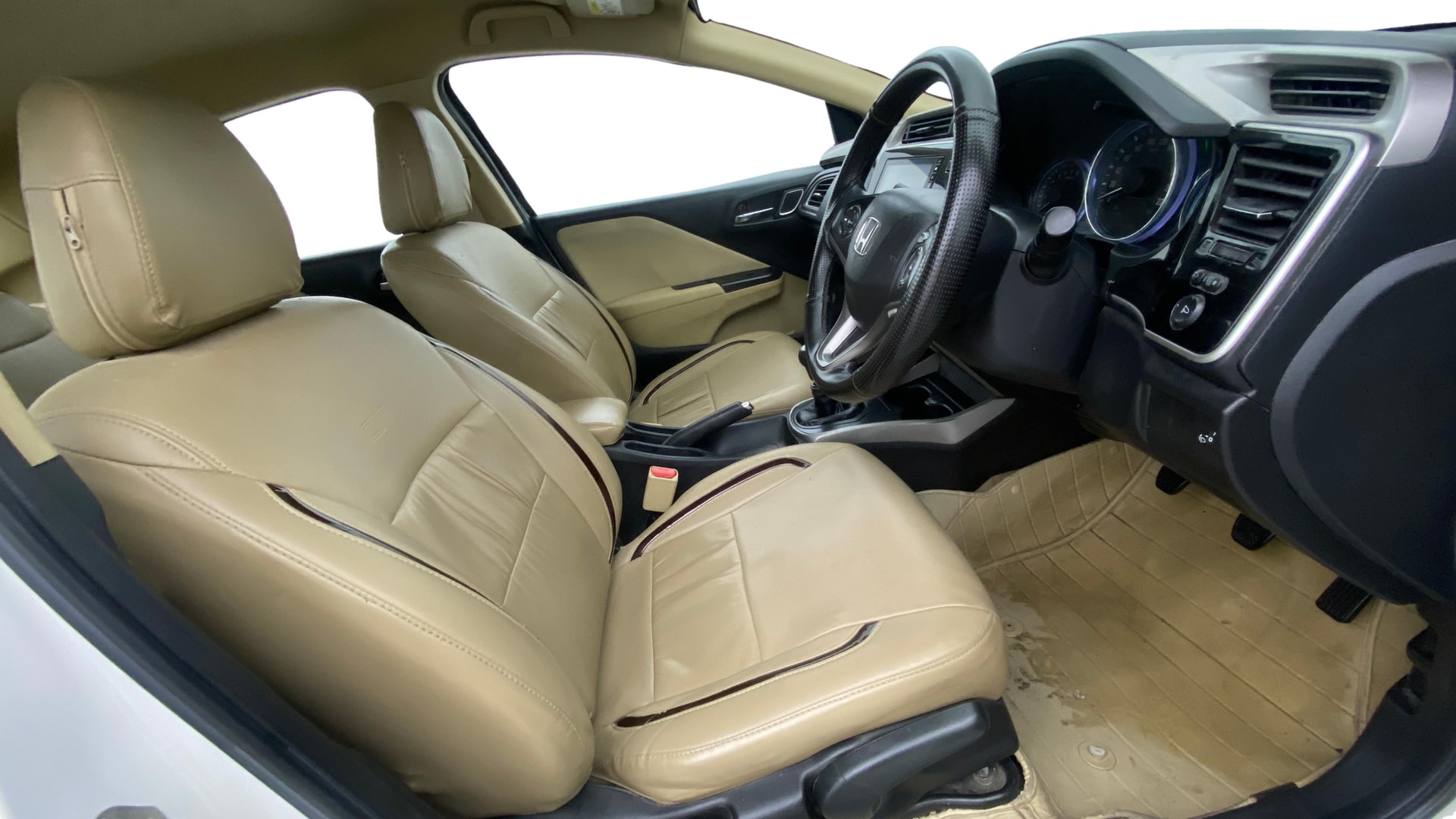 View 2022 Honda City ZX MT Diesel Anniversary Edition Image 27 Used 2022 Honda City ZX MT Diesel Anniversary Edition Image 27