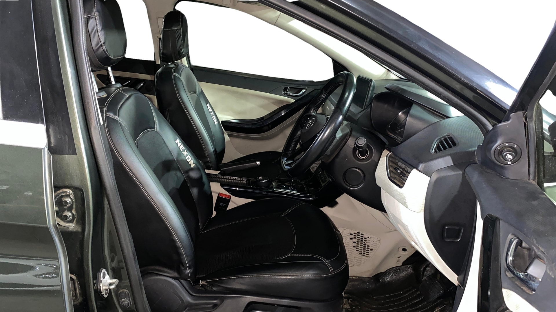 View 2022 Tata Nexon Revotron XE Image 28 Used 2022 Tata Nexon Revotron XE Image 28