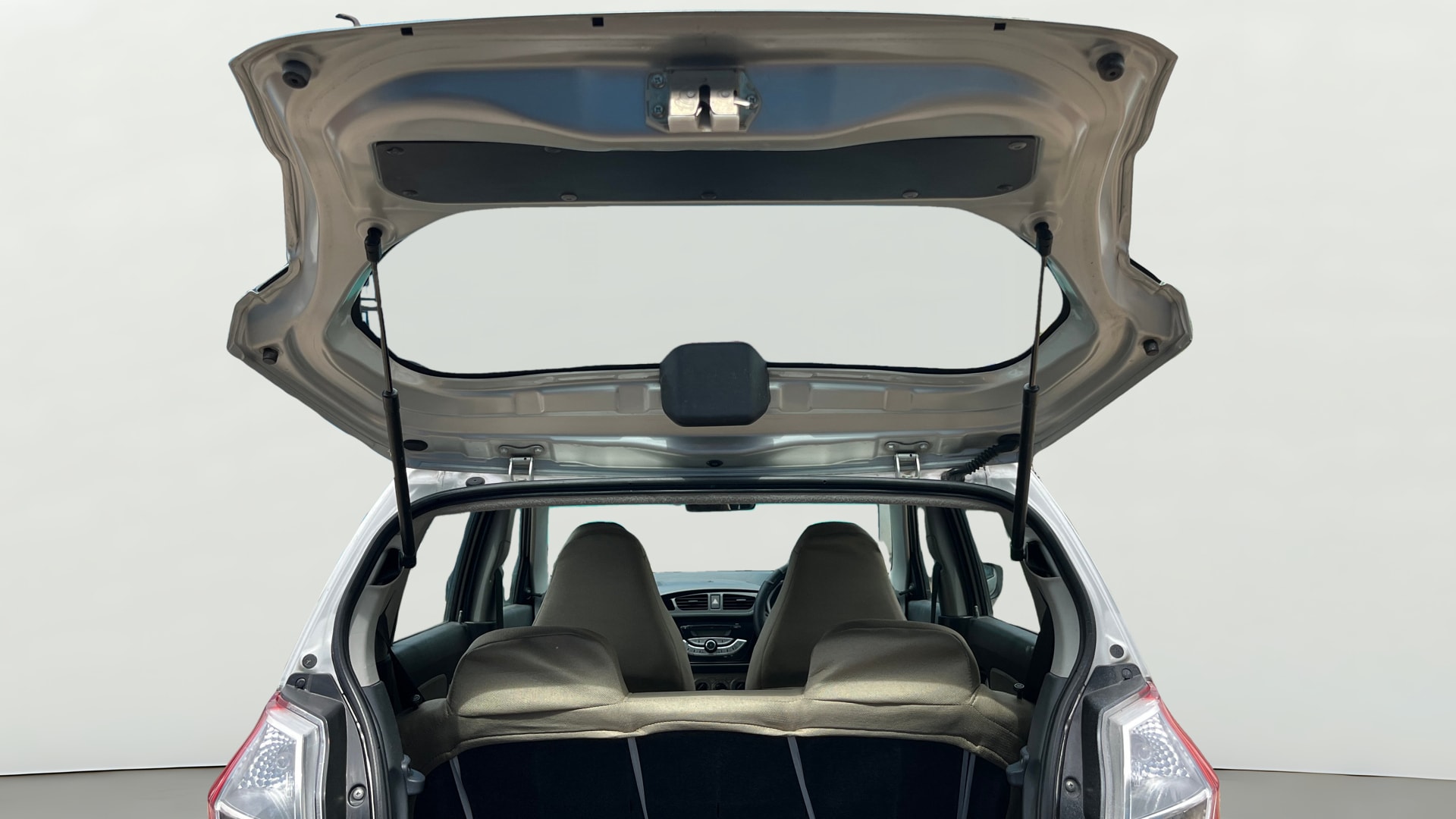 View 2019 Maruti Suzuki Alto K10 LX Image 16 Used 2019 Maruti Suzuki Alto K10 LX Image 16