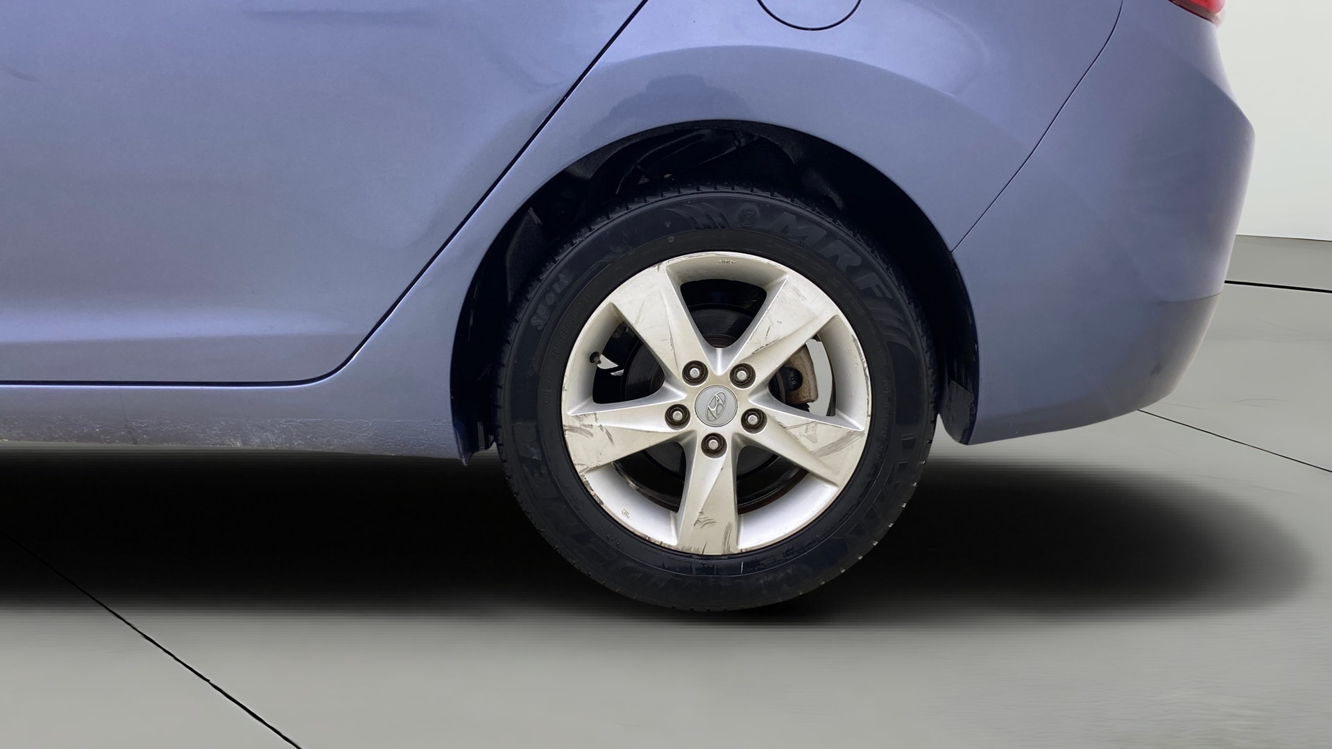 View 2013 Hyundai Elantra 1.6 CRDi S Image 8 Used 2013 Hyundai Elantra 1.6 CRDi S Image 8