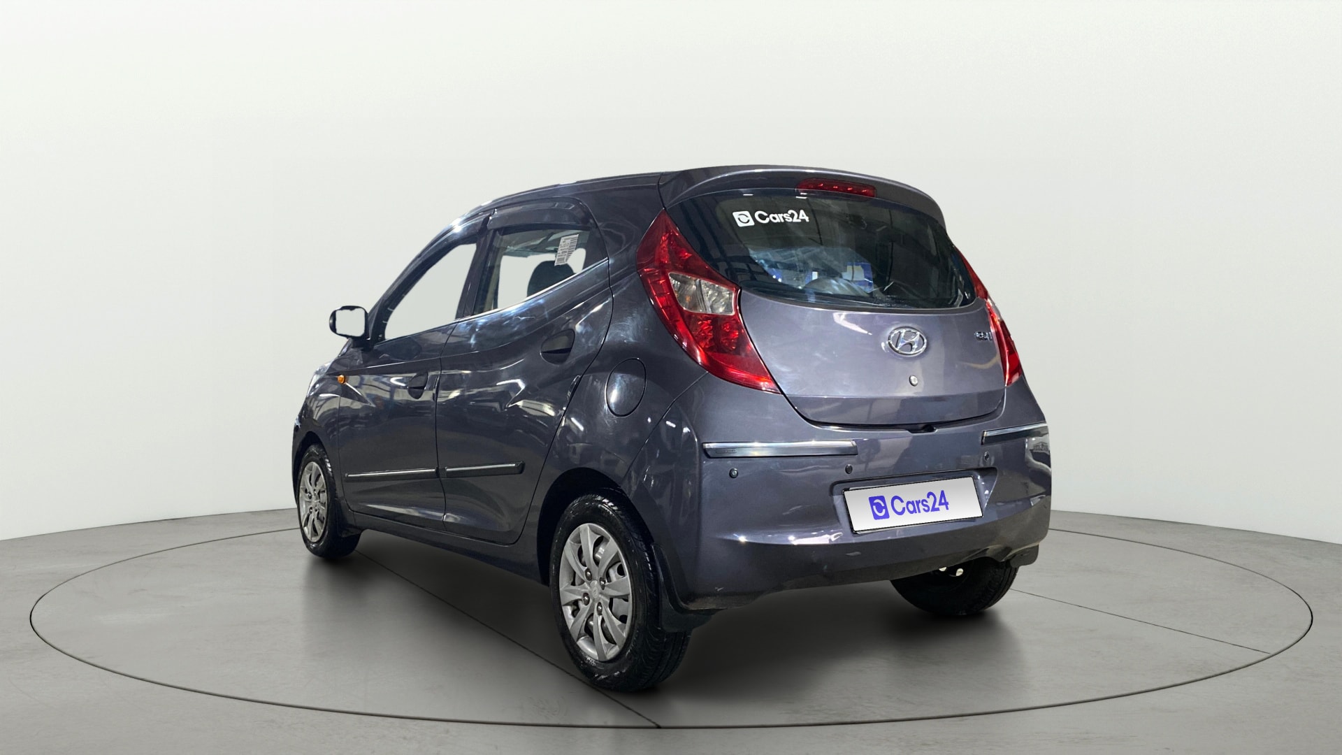 View 2018 Hyundai EON Era Plus Image 2 Used 2018 Hyundai EON Era Plus Image 2