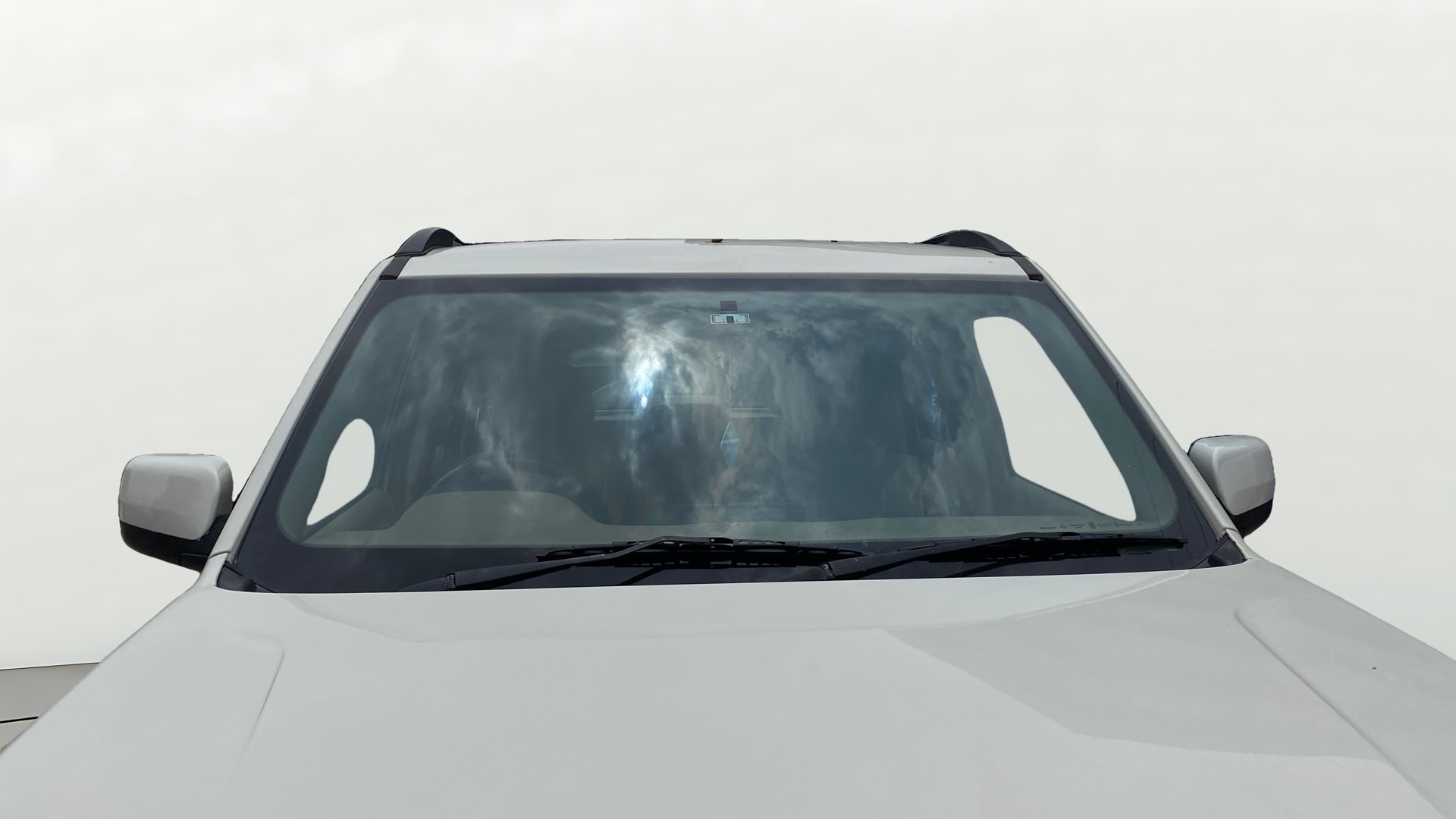 View 2017 Mahindra TUV300 T8 Image 36 Used 2017 Mahindra TUV300 T8 Image 36