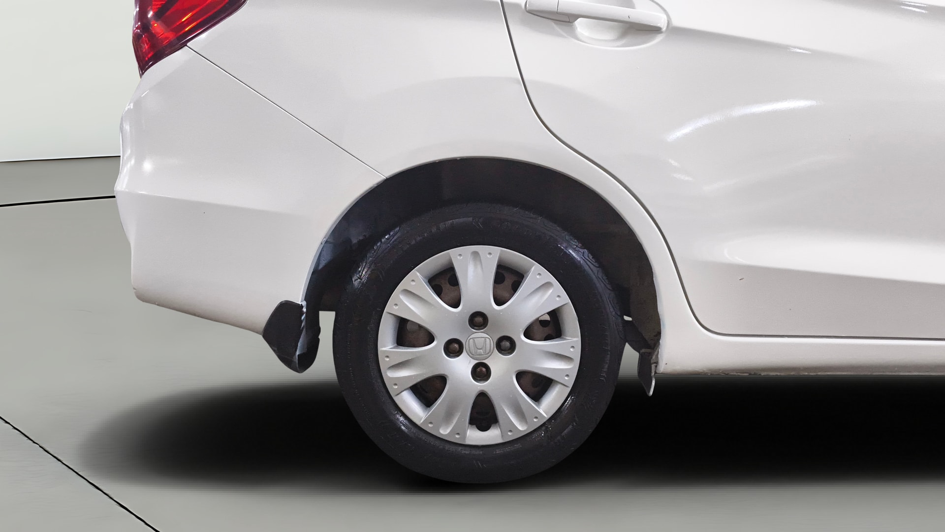 View 2017 Honda Amaze E MT Petrol BS IV Image 23 Used 2017 Honda Amaze E MT Petrol BS IV Image 23
